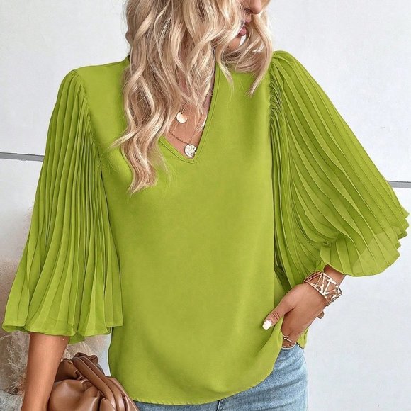 Pleated Sleeve V Neck Blouse Green - Picture 4 of 5